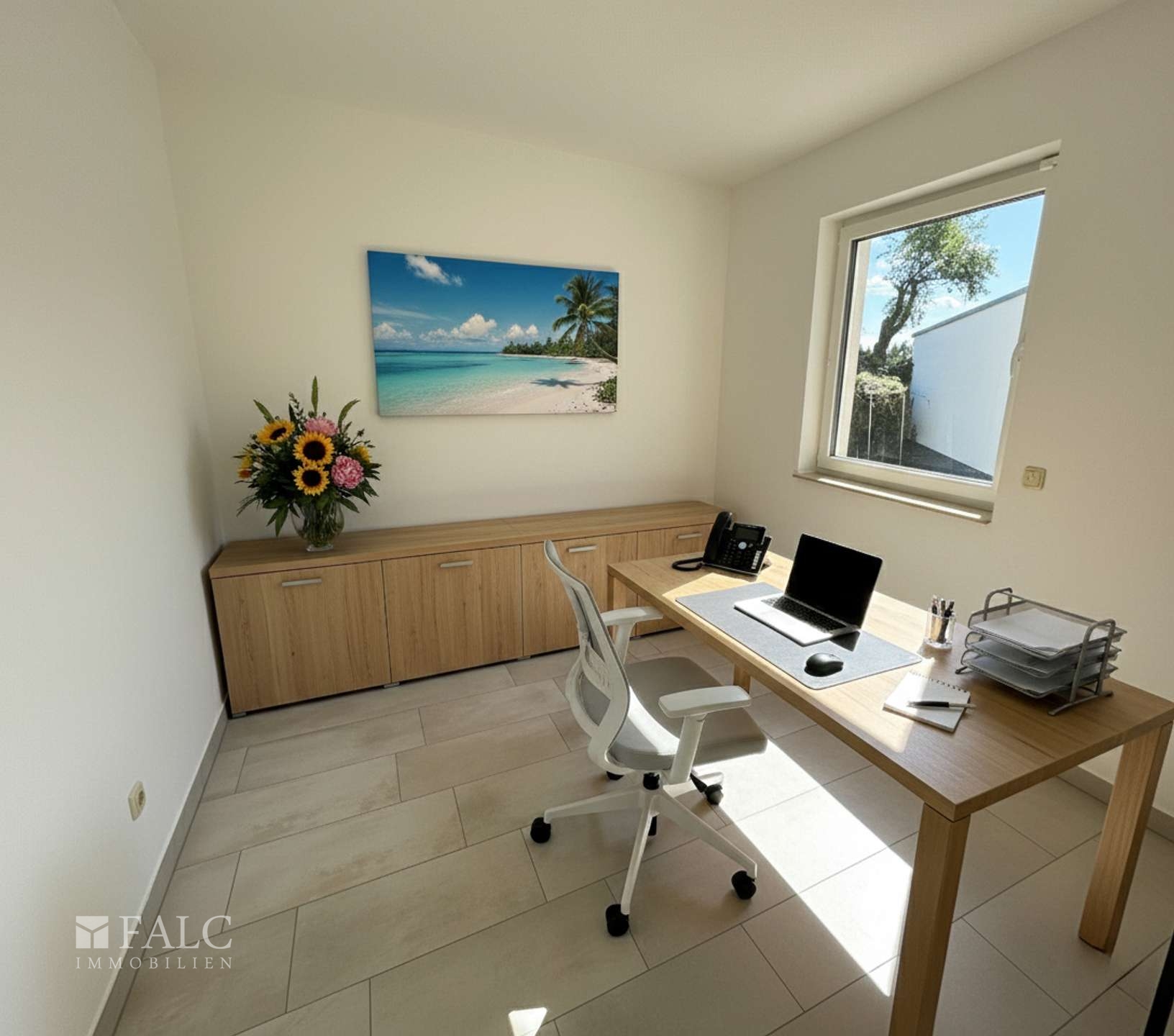 Büro (KI bearbeitet)